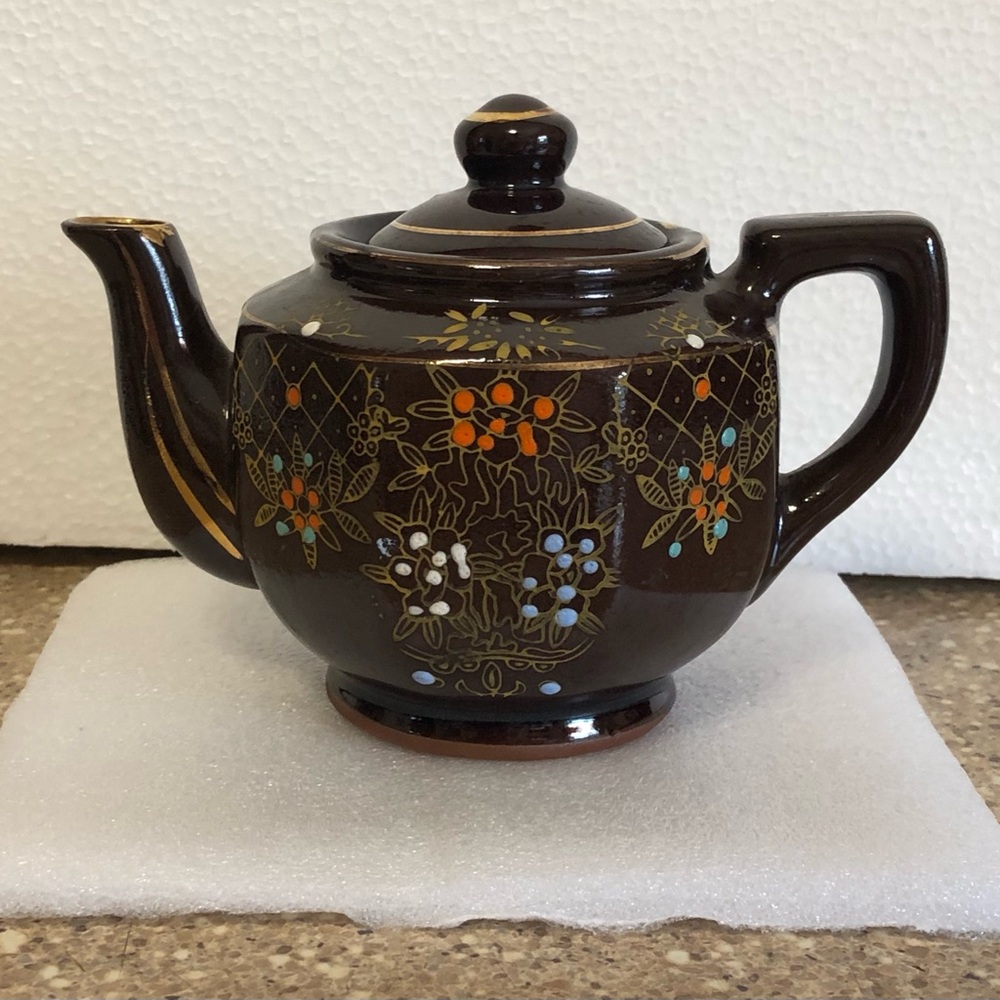 Japanese Moriage Enamel Brown Teapot 6.5” Vtg. 1920’s